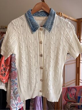 NWT - Lizette Collection White Cable Knit Pearl Cardigan Denim Collar